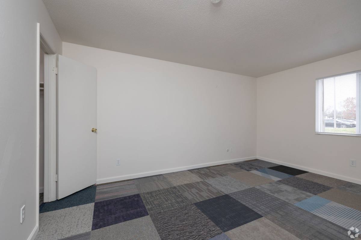 Apartment for rent at 12401 Horizon Village Dr, Saint Louis, MO 63138