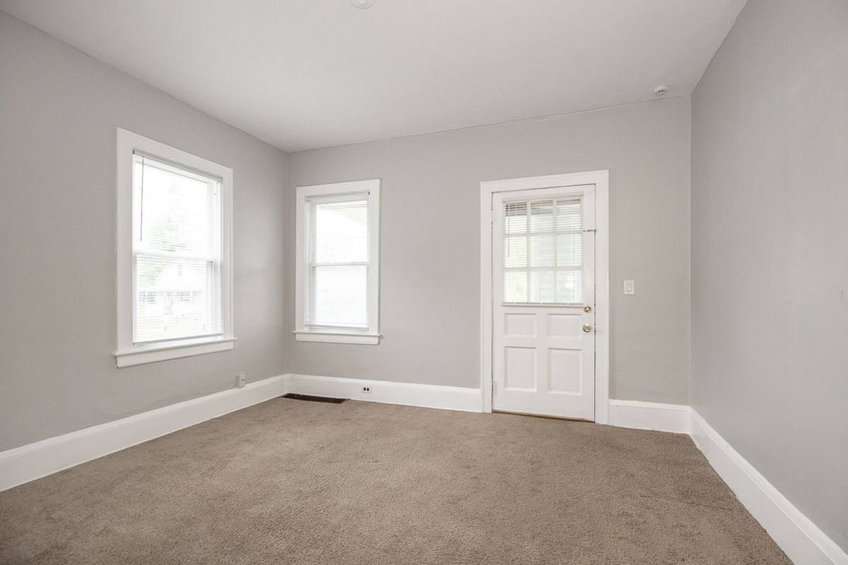 Apartment for rent at 13233 Carrington Ave, Cleveland, OH 44135