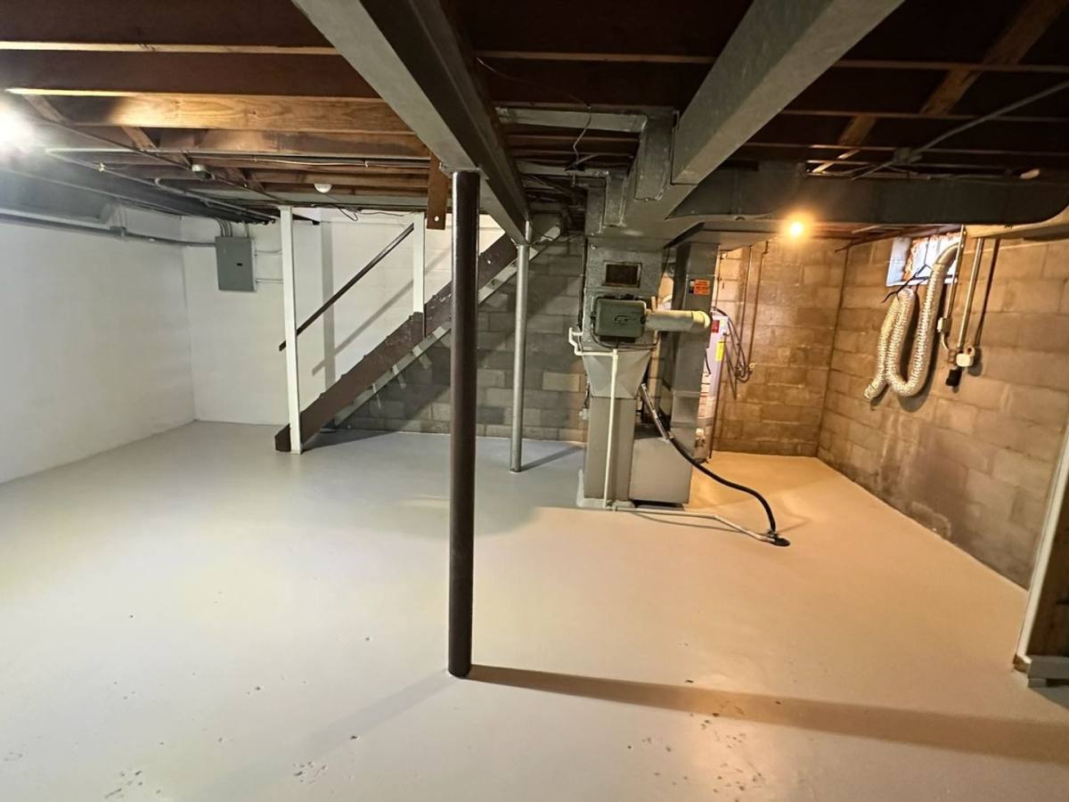 Apartment for rent at 1409 Vinton St, Omaha, NE 68108