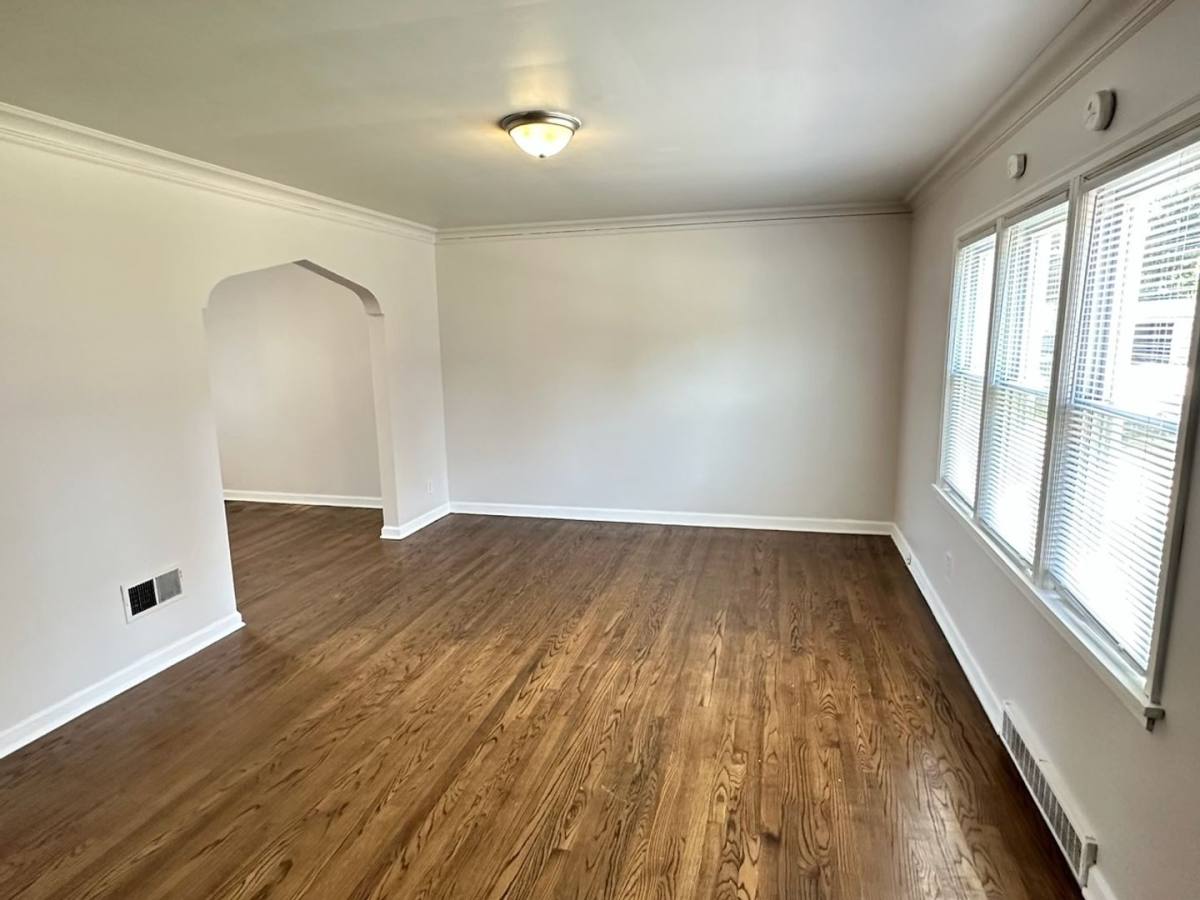 Apartment for rent at 1409 Vinton St, Omaha, NE 68108