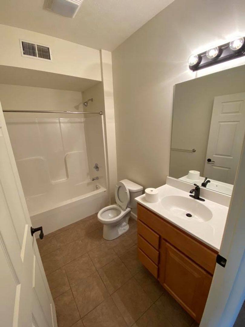 Apartment for rent at 215 Kenlee Dr, Bellefonte, PA 16823