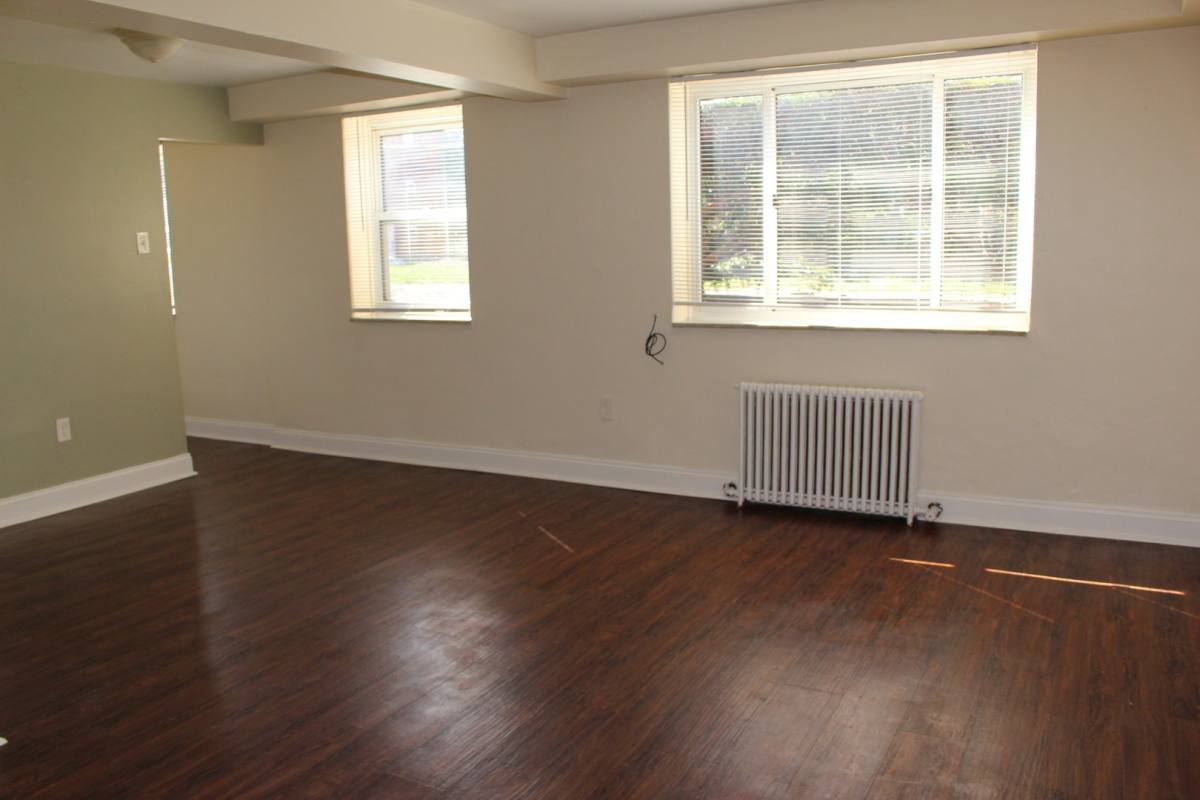 Apartment for rent at 1022 W Findley Dr, Pittsburgh, PA 15221