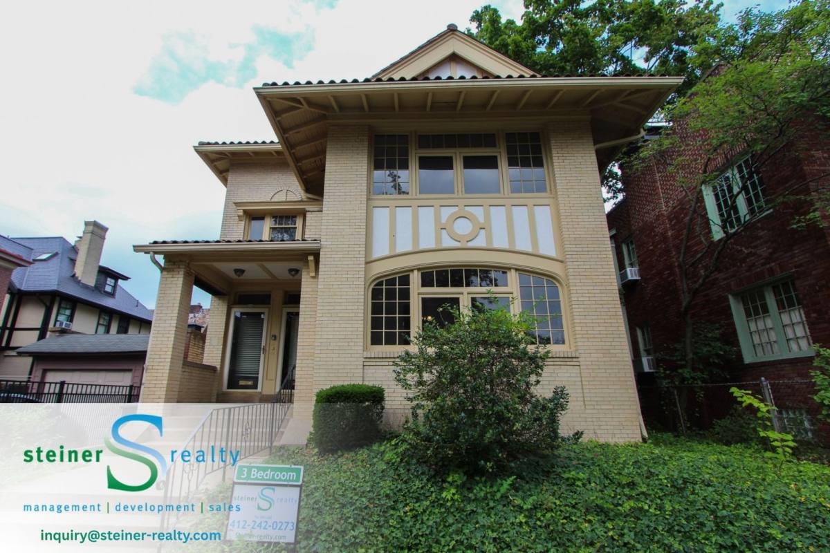 Apartment for rent at 524-526 St James Place, Pittsburgh, PA 15232