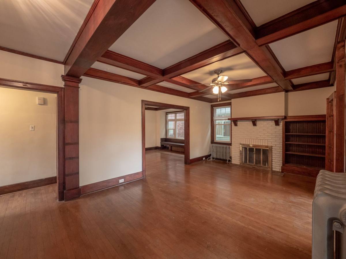 Apartment for rent at 524-526 St James Place, Pittsburgh, PA 15232