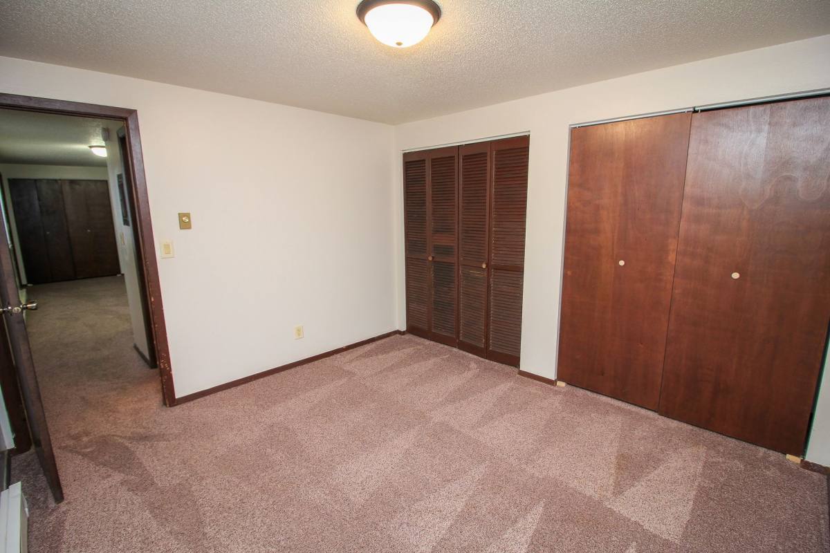 Apartment for rent at 410-412 N Spring Ave, Sioux Falls, SD 57104