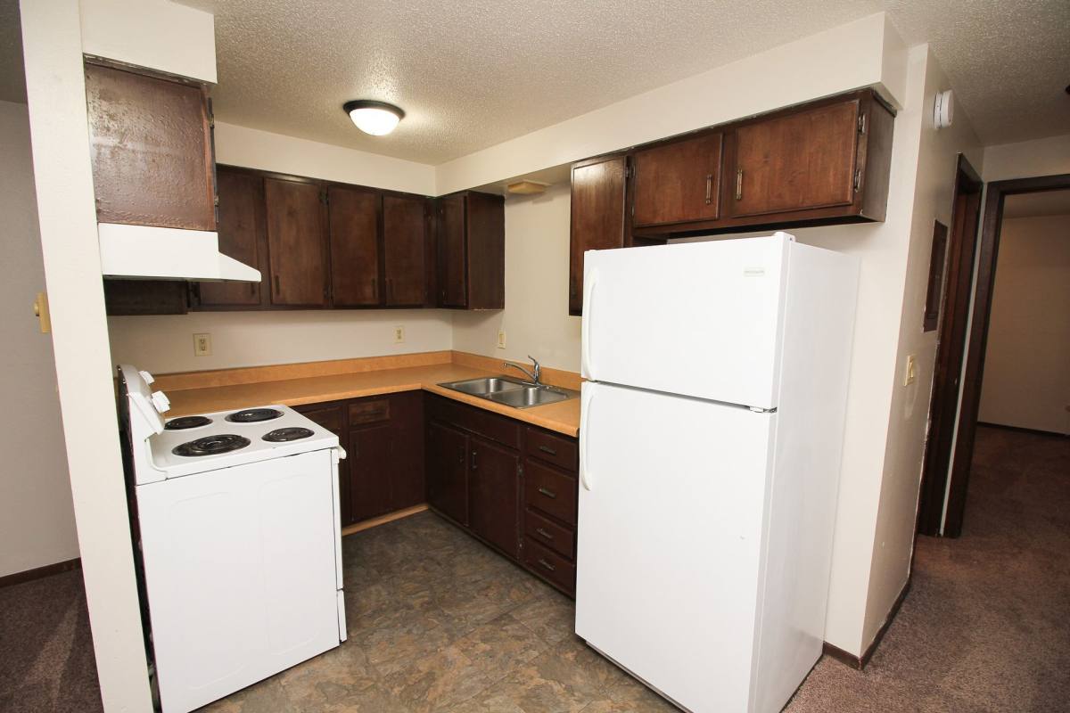 Apartment for rent at 410-412 N Spring Ave, Sioux Falls, SD 57104