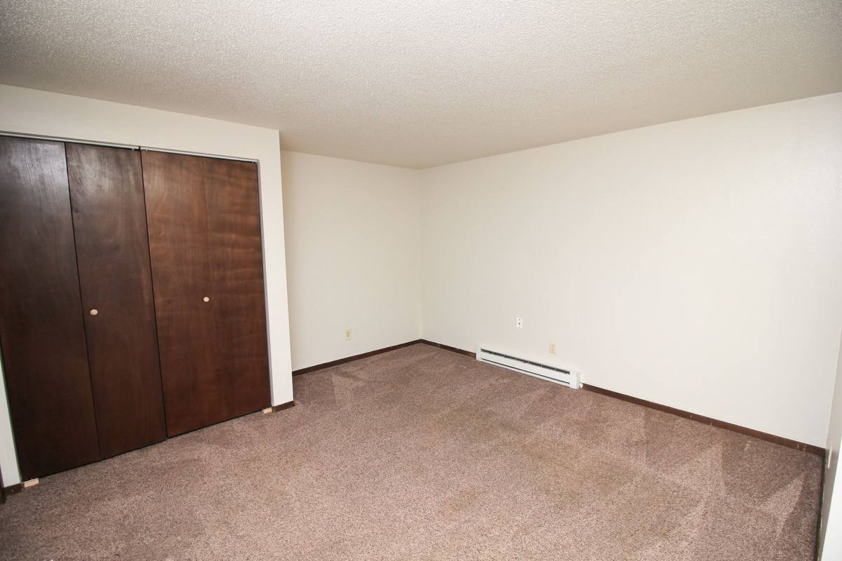Apartment for rent at 410-412 N Spring Ave, Sioux Falls, SD 57104
