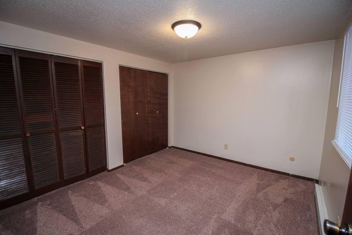 Apartment for rent at 410-412 N Spring Ave, Sioux Falls, SD 57104