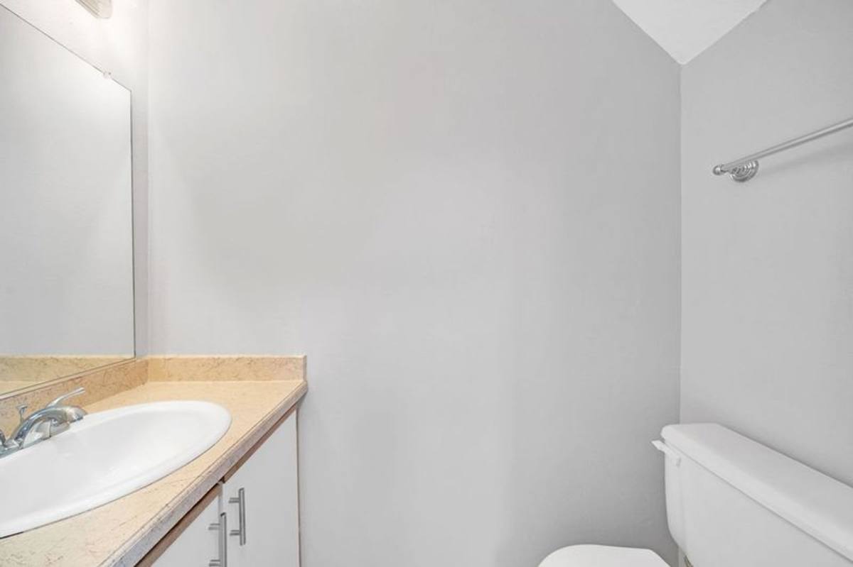 Apartment for rent at 14302 E Burnside St, Portland, OR 97233