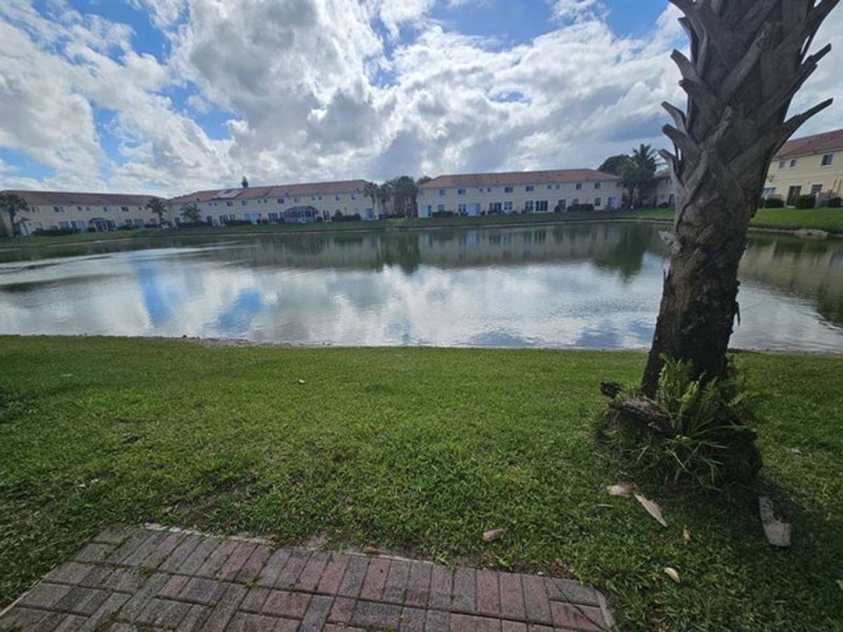 House for rent at 3255 NW 31st Terrace, Fort Lauderdale, FL 33309