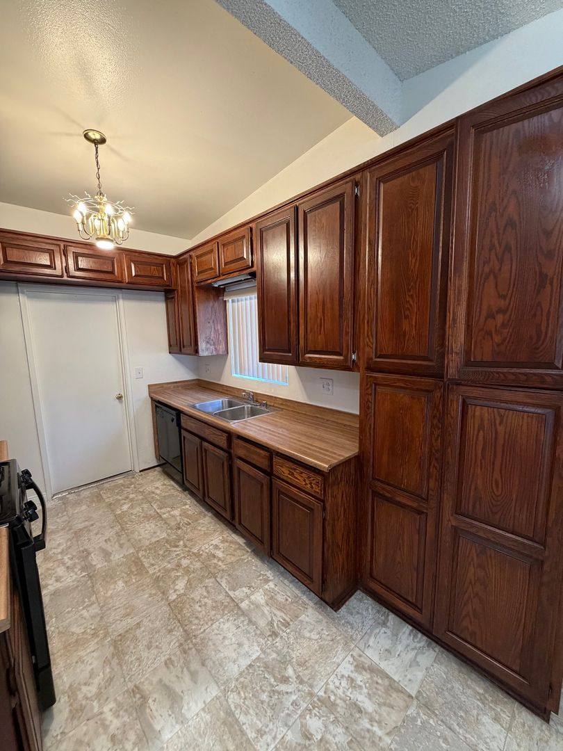 House for rent at 4515 Revillo Way, San Diego, CA 92115
