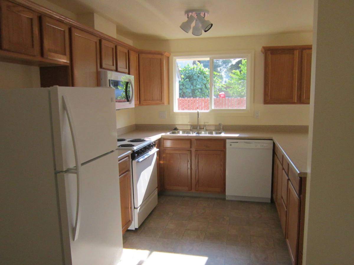 Apartment for rent at 3930- 3938 Shasta Way, Klamath Falls, OR 97603
