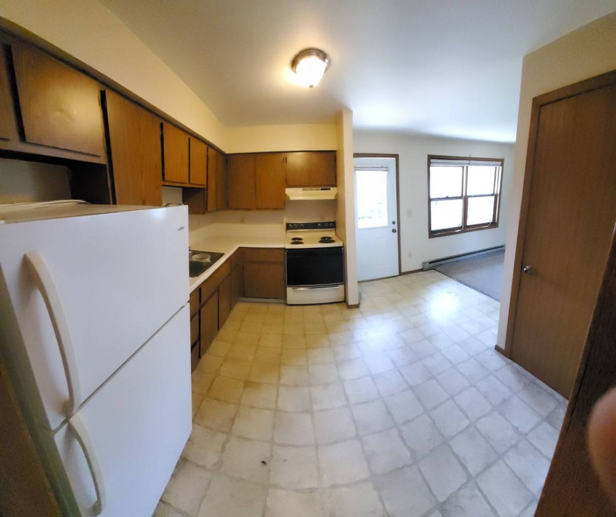 Apartment for rent at 522 E Bronson Rd, Seymour, WI 54165