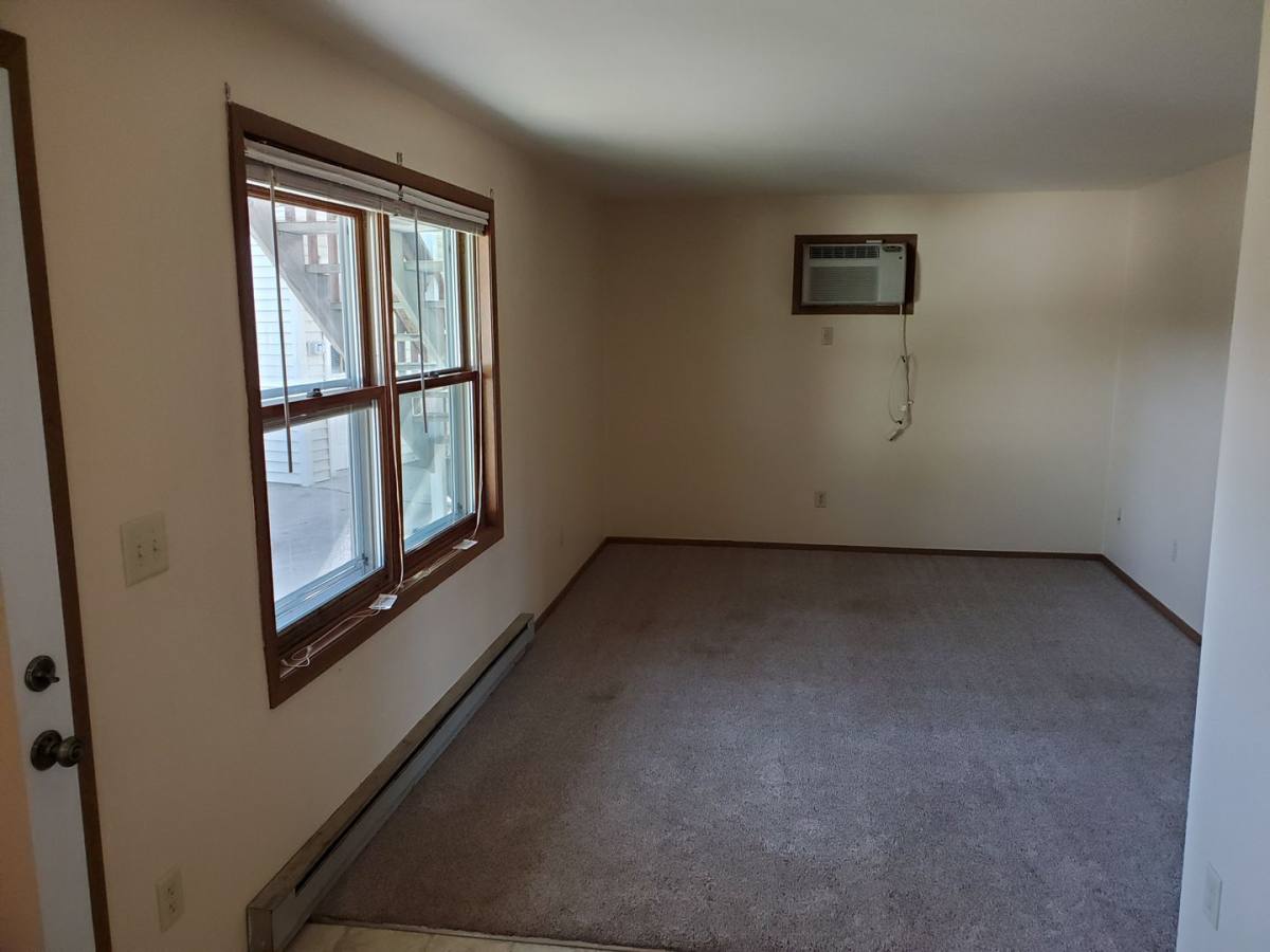 Apartment for rent at 522 E Bronson Rd, Seymour, WI 54165