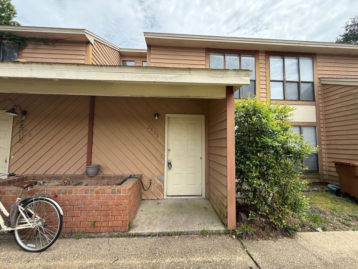 Townhouse for rent at 2808 Villa Woods Circle, Gulf Breeze, FL 32563