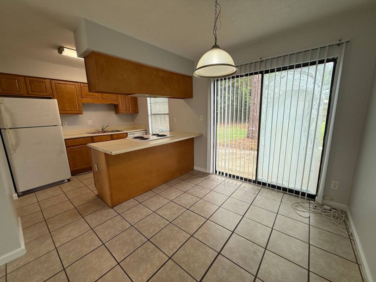 Townhouse for rent at 2808 Villa Woods Circle, Gulf Breeze, FL 32563