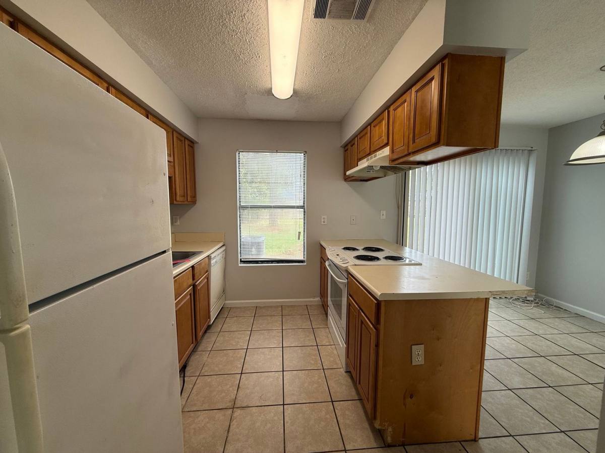 Townhouse for rent at 2808 Villa Woods Circle, Gulf Breeze, FL 32563