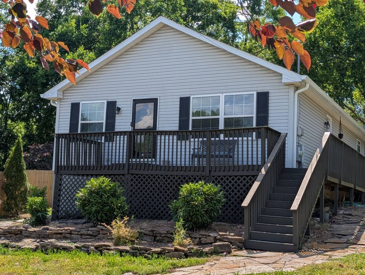 House for rent at 239 37th Ave N, Nashville, TN 37209
