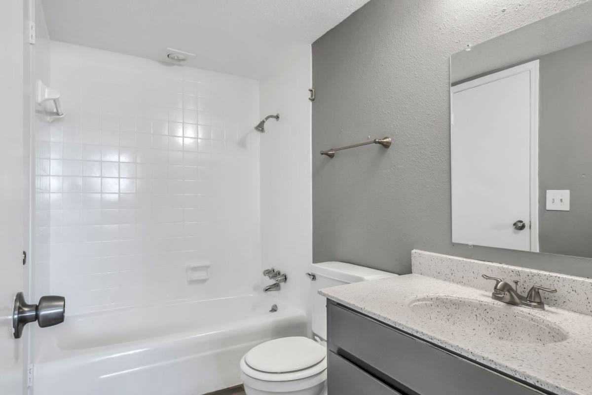 Apartment for rent at 11004 N May Ave, Oklahoma City, OK 73120