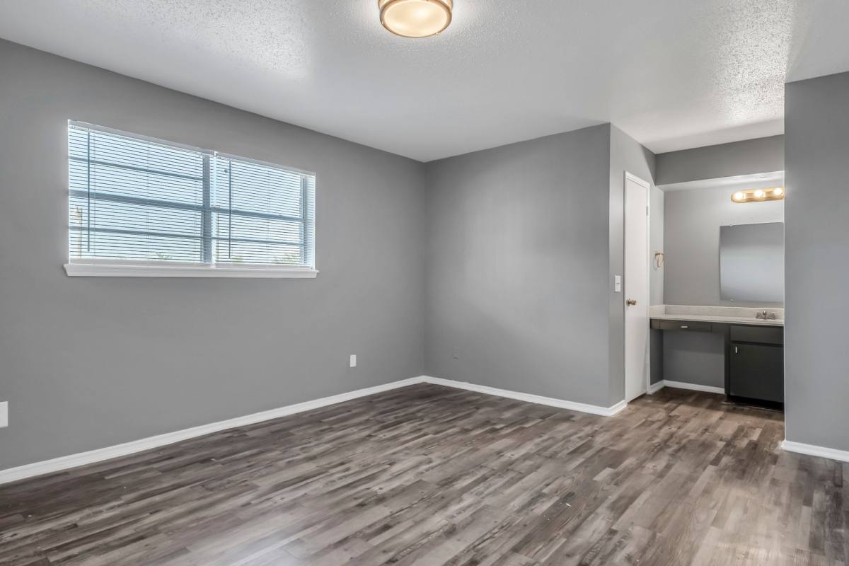 Apartment for rent at 11004 N May Ave, Oklahoma City, OK 73120