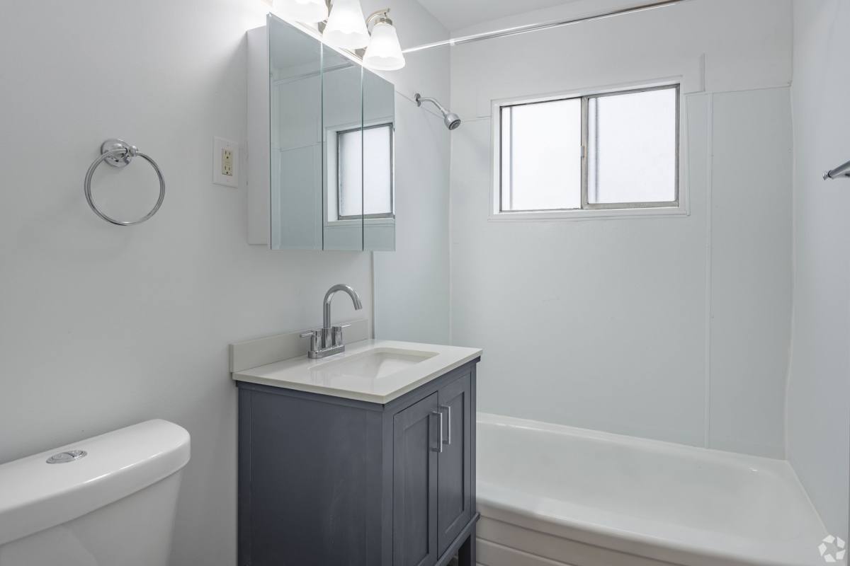 Apartment for rent at 34800 Lakeshore Blvd, Eastlake, OH 44095