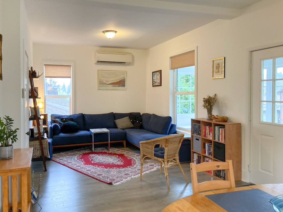 House for rent at 3943 S Orcas St, Seattle, WA 98118