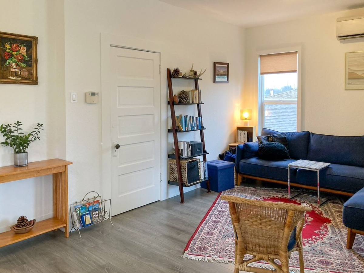 House for rent at 3943 S Orcas St, Seattle, WA 98118