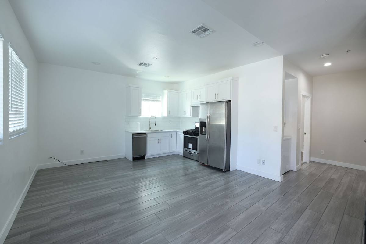 Apartment for rent at 3921-3927 Wisconsin, Los Angeles, CA 90037