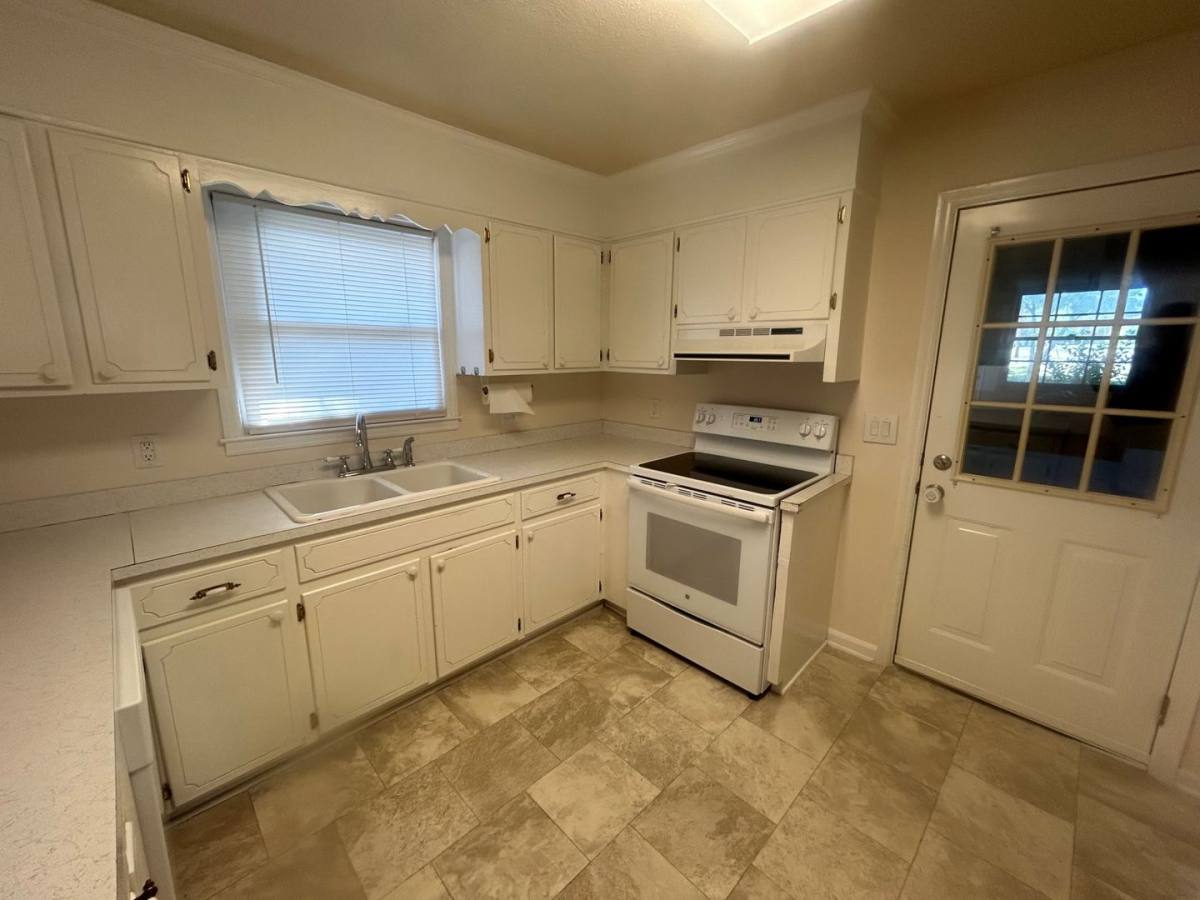 House for rent at 1015 Walters Lane, Columbia, SC 29209