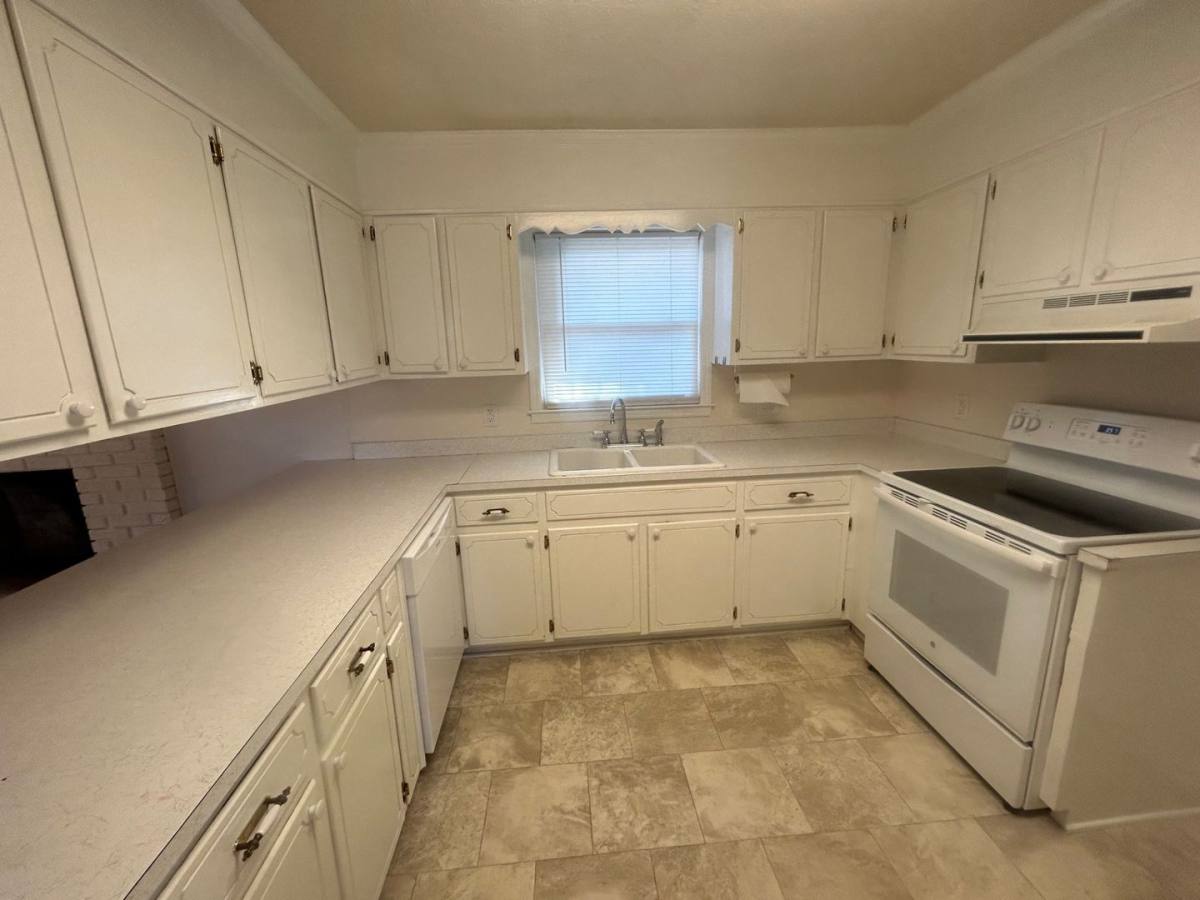 House for rent at 1015 Walters Lane, Columbia, SC 29209