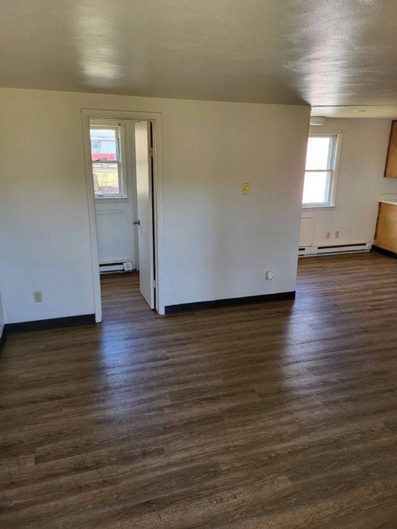 Apartment for rent at 320 E Cherry St, Rensselaer, IN 47978