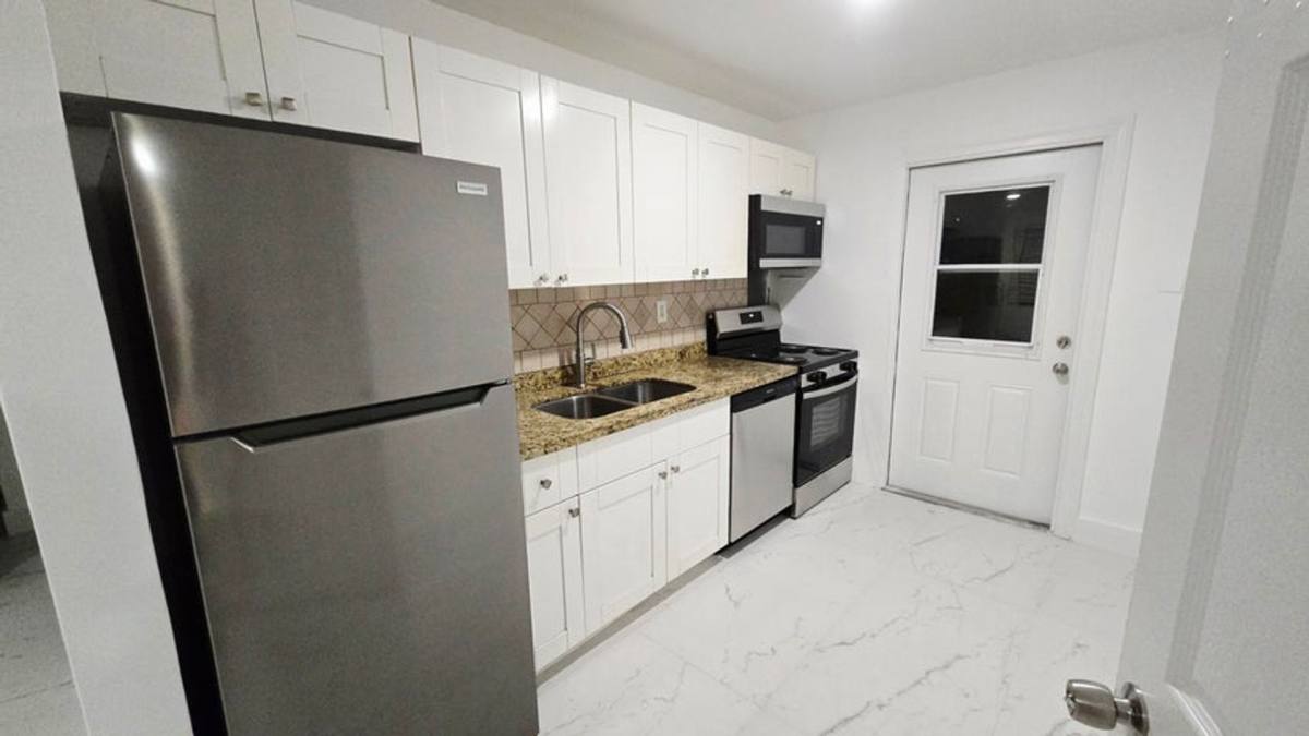 House for rent at 2849 NE 13th Ave, Pompano Beach, FL 33064