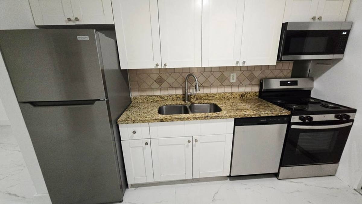 House for rent at 2849 NE 13th Ave, Pompano Beach, FL 33064
