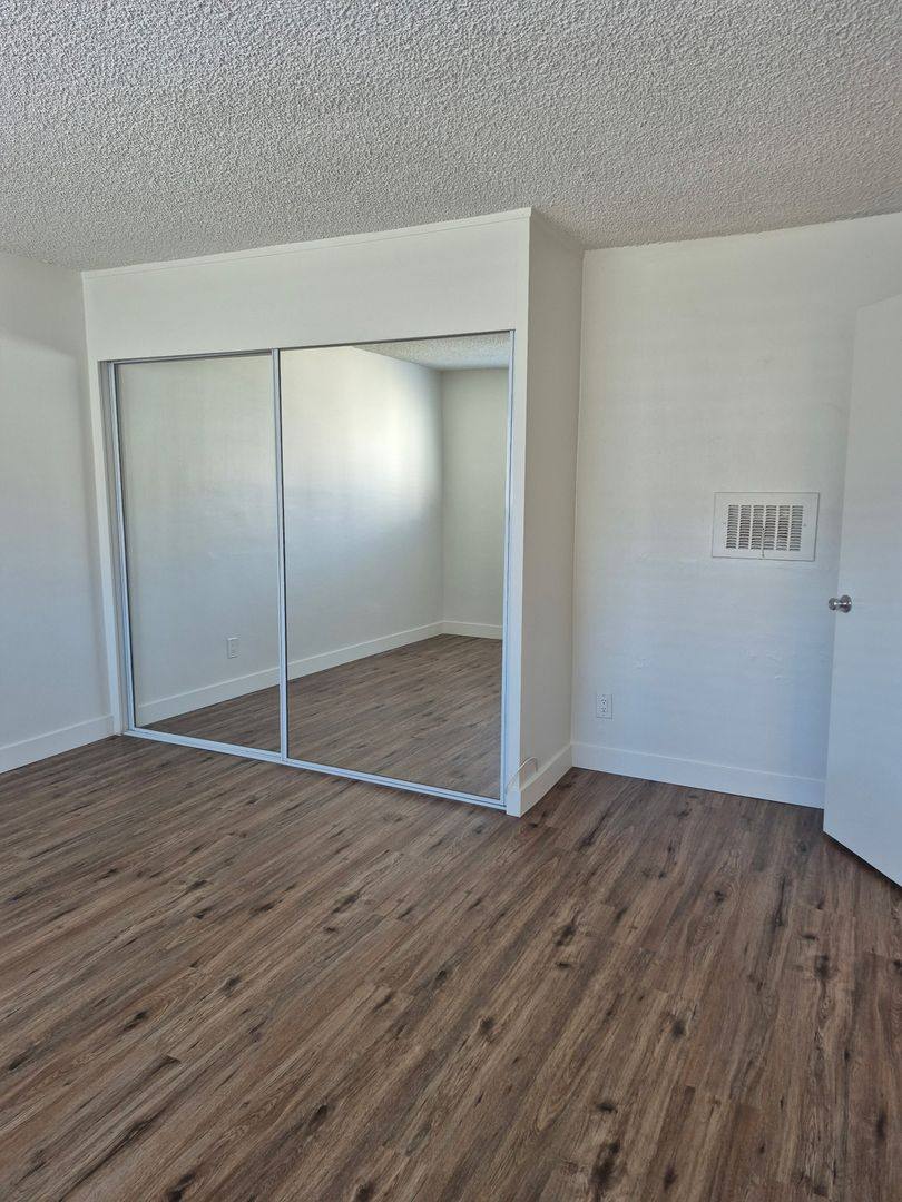 Apartment for rent at 21 Thornton Ave, Venice, CA 90291