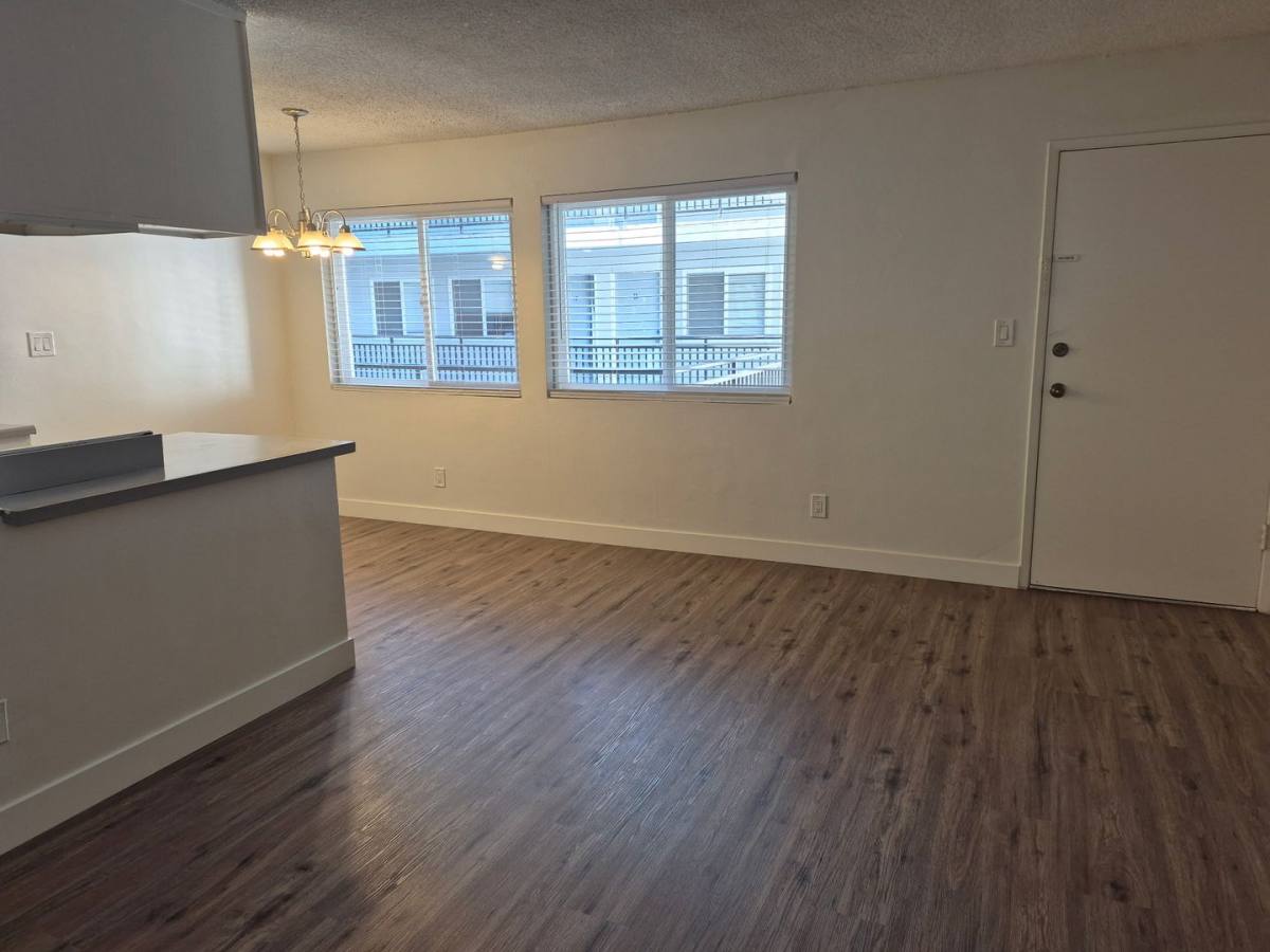Apartment for rent at 21 Thornton Ave, Venice, CA 90291