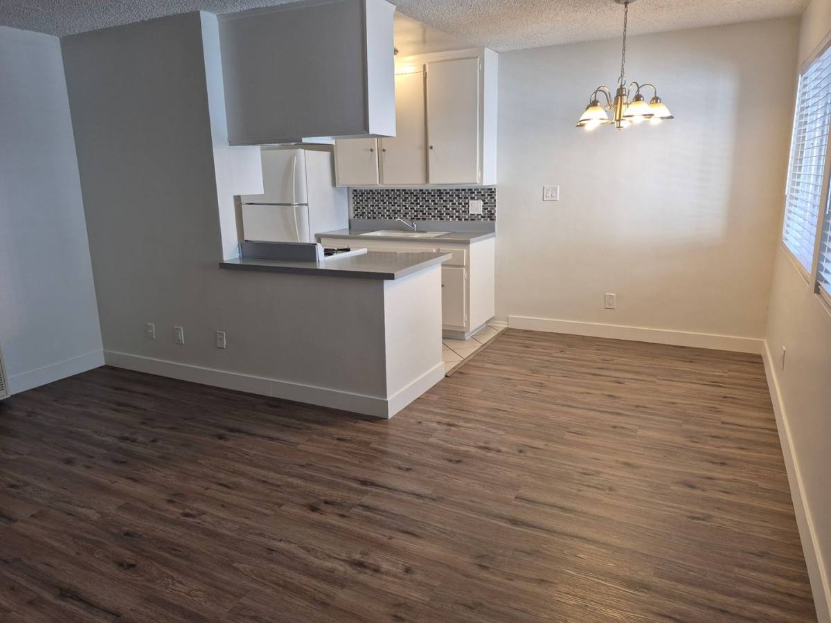 Apartment for rent at 21 Thornton Ave, Venice, CA 90291