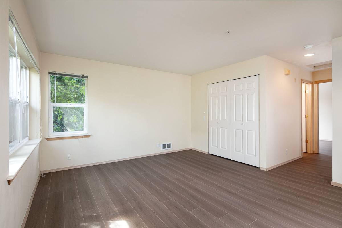 Apartment for rent at 928 N 97th St, Seattle, WA 98103