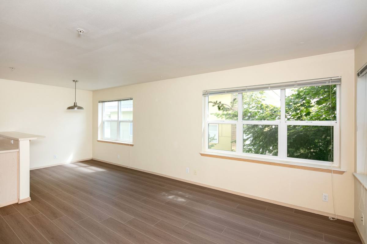 Apartment for rent at 928 N 97th St, Seattle, WA 98103