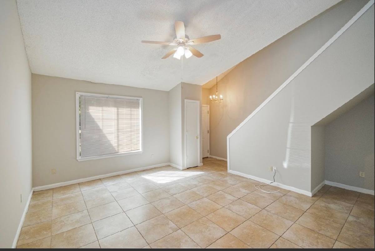 Townhouse for rent at 2912 Capital Park Circle, Tallahassee, FL 32301