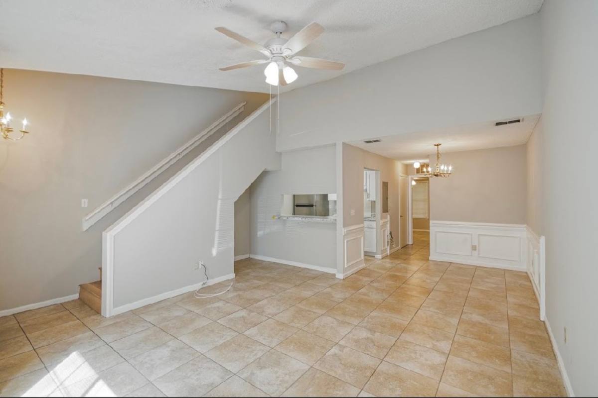 Townhouse for rent at 2912 Capital Park Circle, Tallahassee, FL 32301
