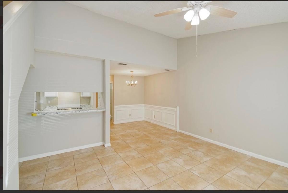 Townhouse for rent at 2912 Capital Park Circle, Tallahassee, FL 32301