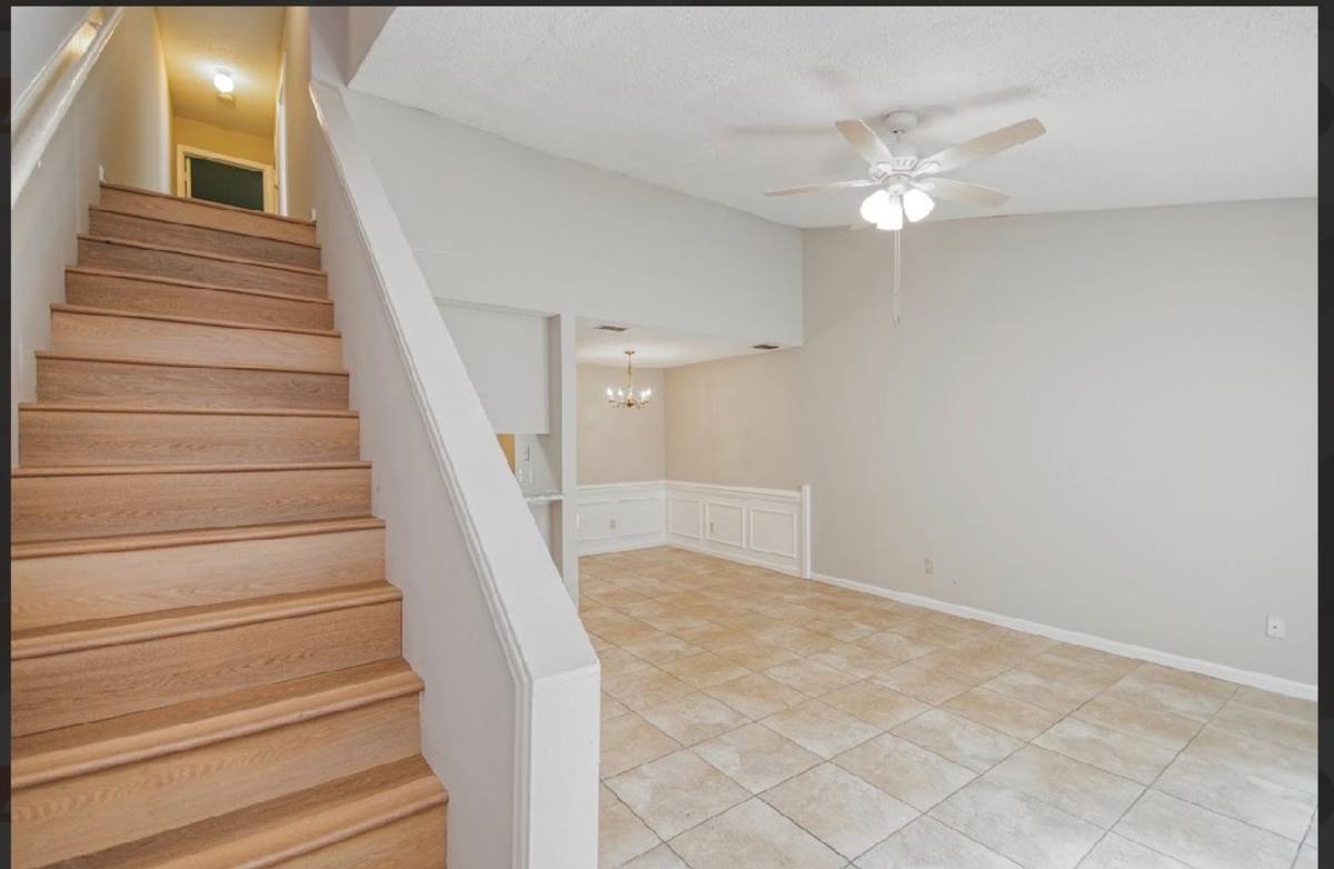 Townhouse for rent at 2912 Capital Park Circle, Tallahassee, FL 32301