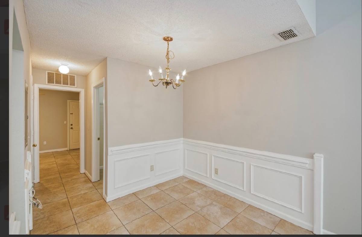 Townhouse for rent at 2912 Capital Park Circle, Tallahassee, FL 32301