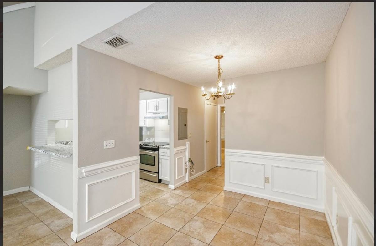 Townhouse for rent at 2912 Capital Park Circle, Tallahassee, FL 32301