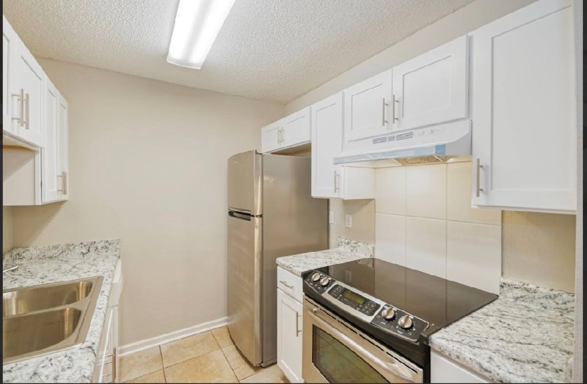 Townhouse for rent at 2912 Capital Park Circle, Tallahassee, FL 32301