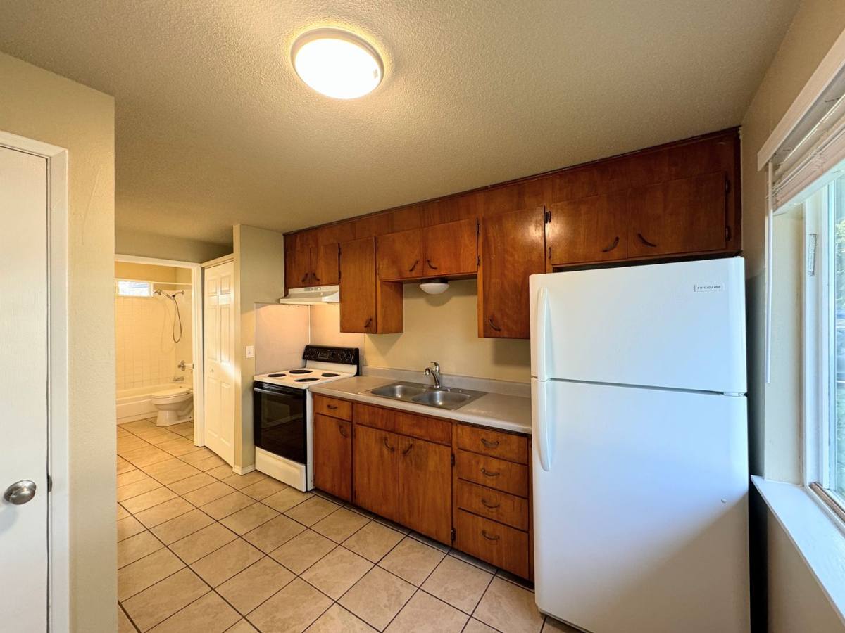 Apartment for rent at 3102 92nd St S, Lakewood, WA 98499
