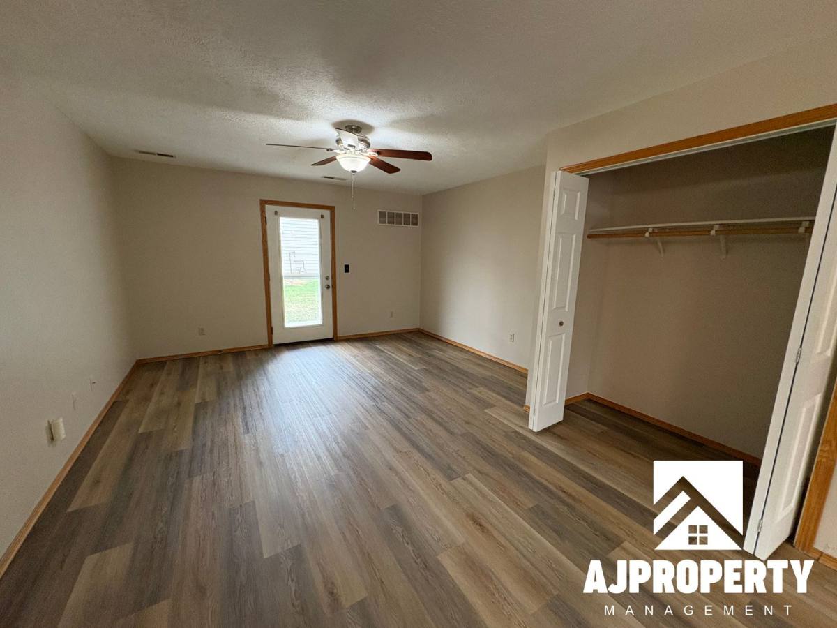 Apartment for rent at 925 S Newcomb Ave, Sioux Falls, SD 57106