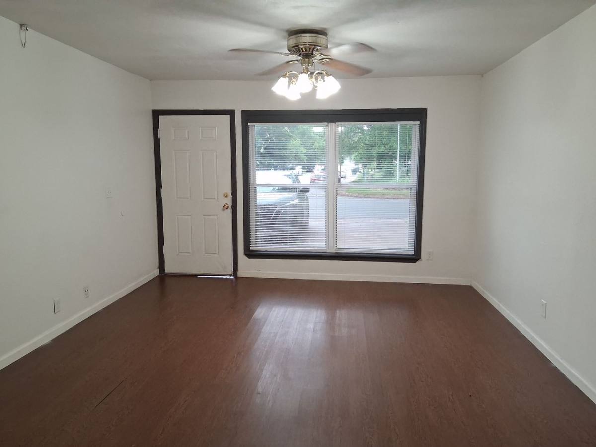 Townhouse for rent at 215-217 E Adobe St, Fayetteville, AR 72703