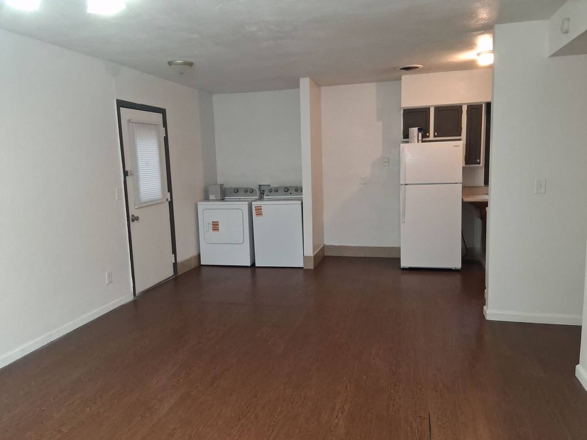 Townhouse for rent at 215-217 E Adobe St, Fayetteville, AR 72703