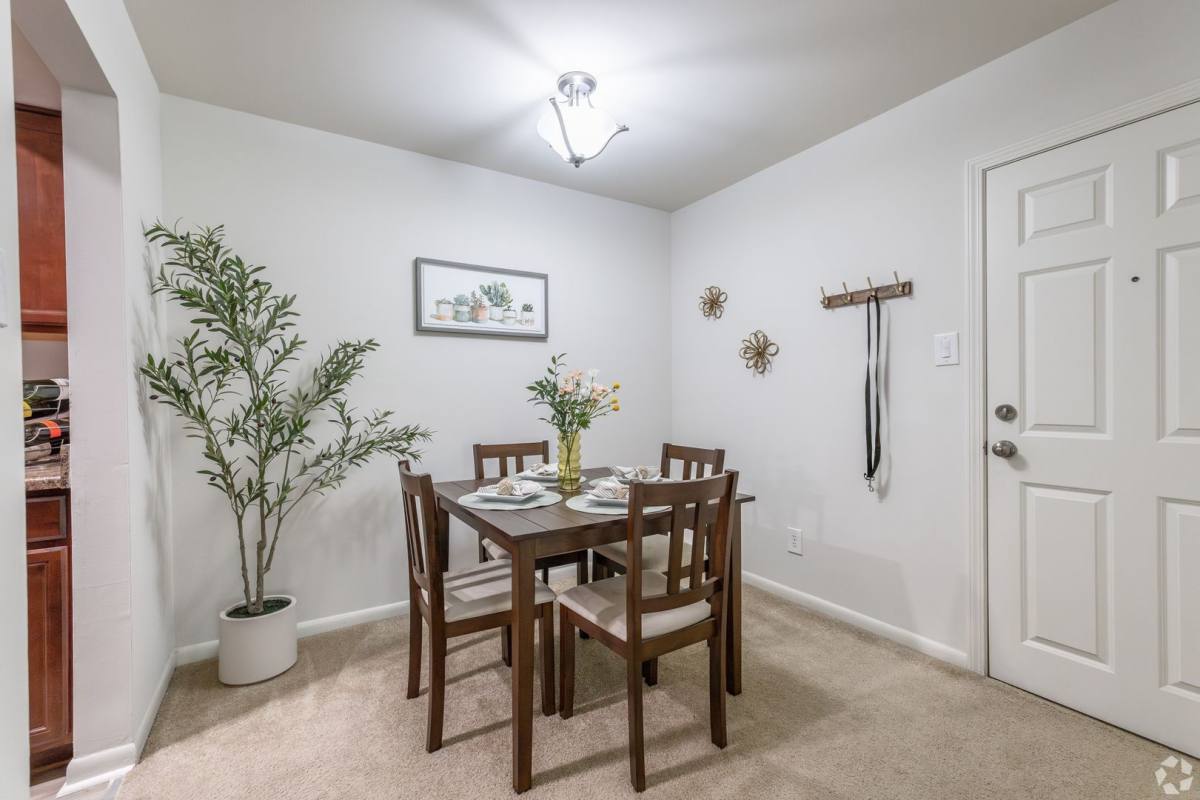 Apartment for rent at 3300 Montavesta Rd, Lexington, KY 40502